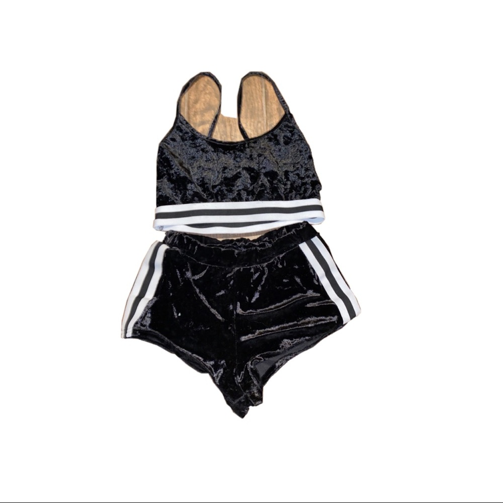2 piece short set.